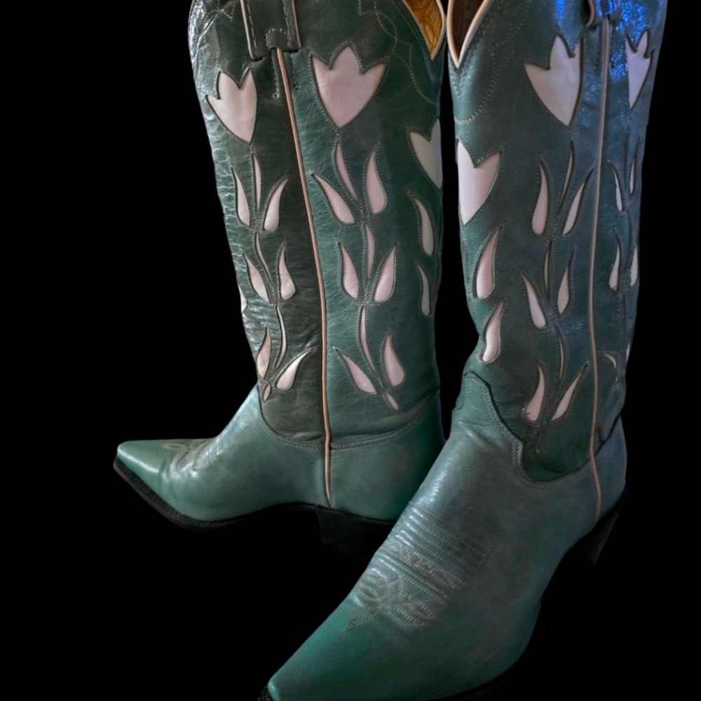 Justin woman's teal leather boots. Size 6.5 made is the USA